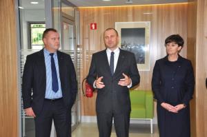 NLB ob otvoritvi svoje prenovljene poslovalnice v Grosupljem OŠ Šmarje - Sap izročil donacijo v višini 4.500 evrov 6